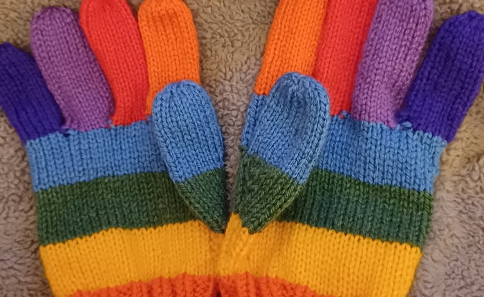 knitted gloves